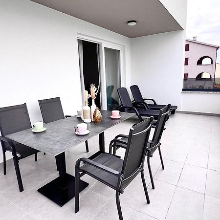 Boutique Hotel Ivy'Z Novalja Ngoại thất bức ảnh