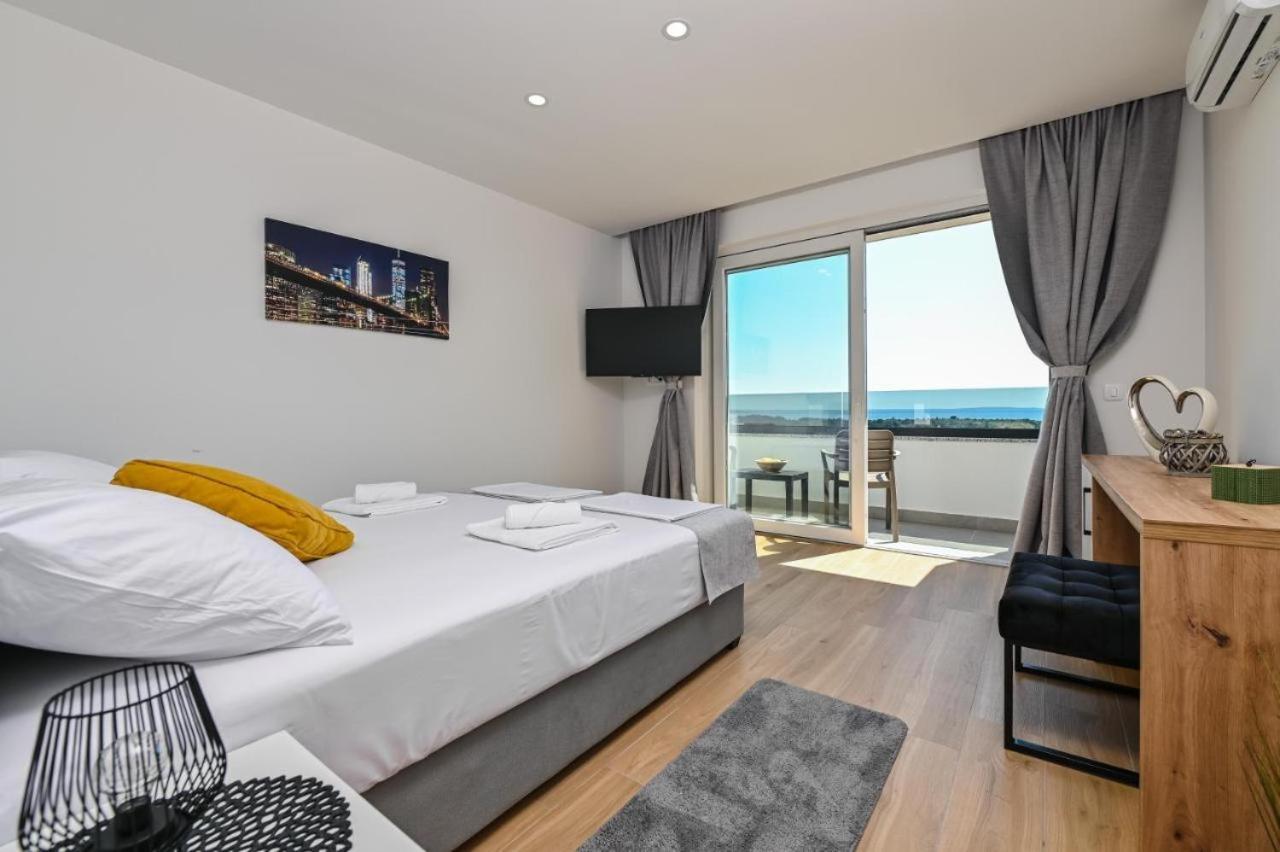 Boutique Hotel Ivy'Z Novalja Ngoại thất bức ảnh