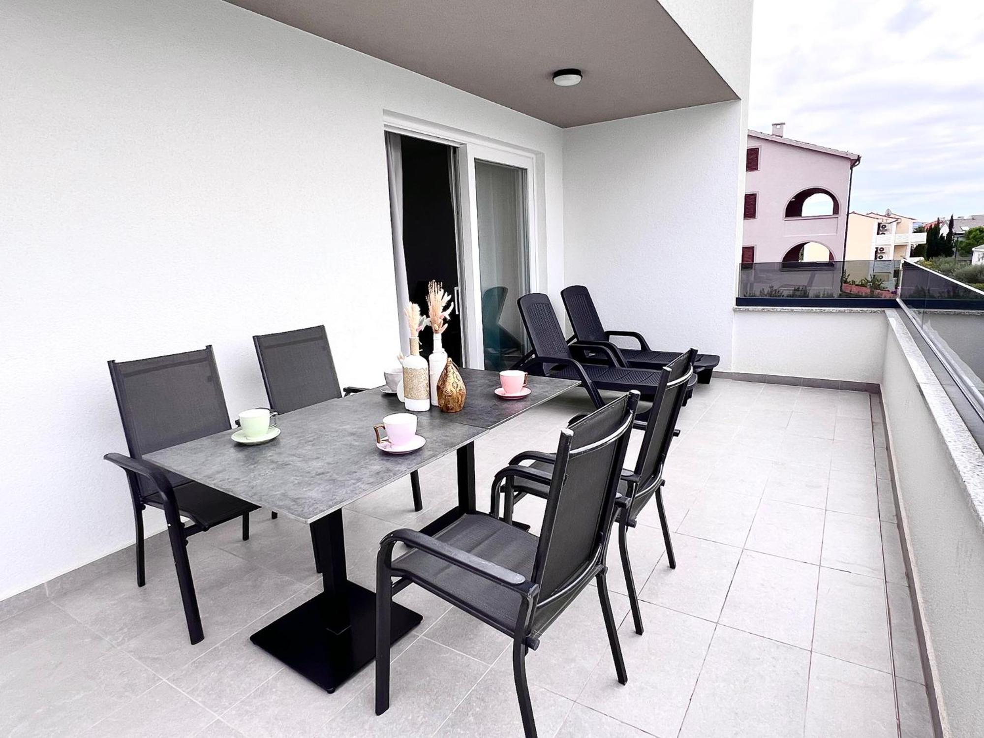 Boutique Hotel Ivy'Z Novalja Ngoại thất bức ảnh