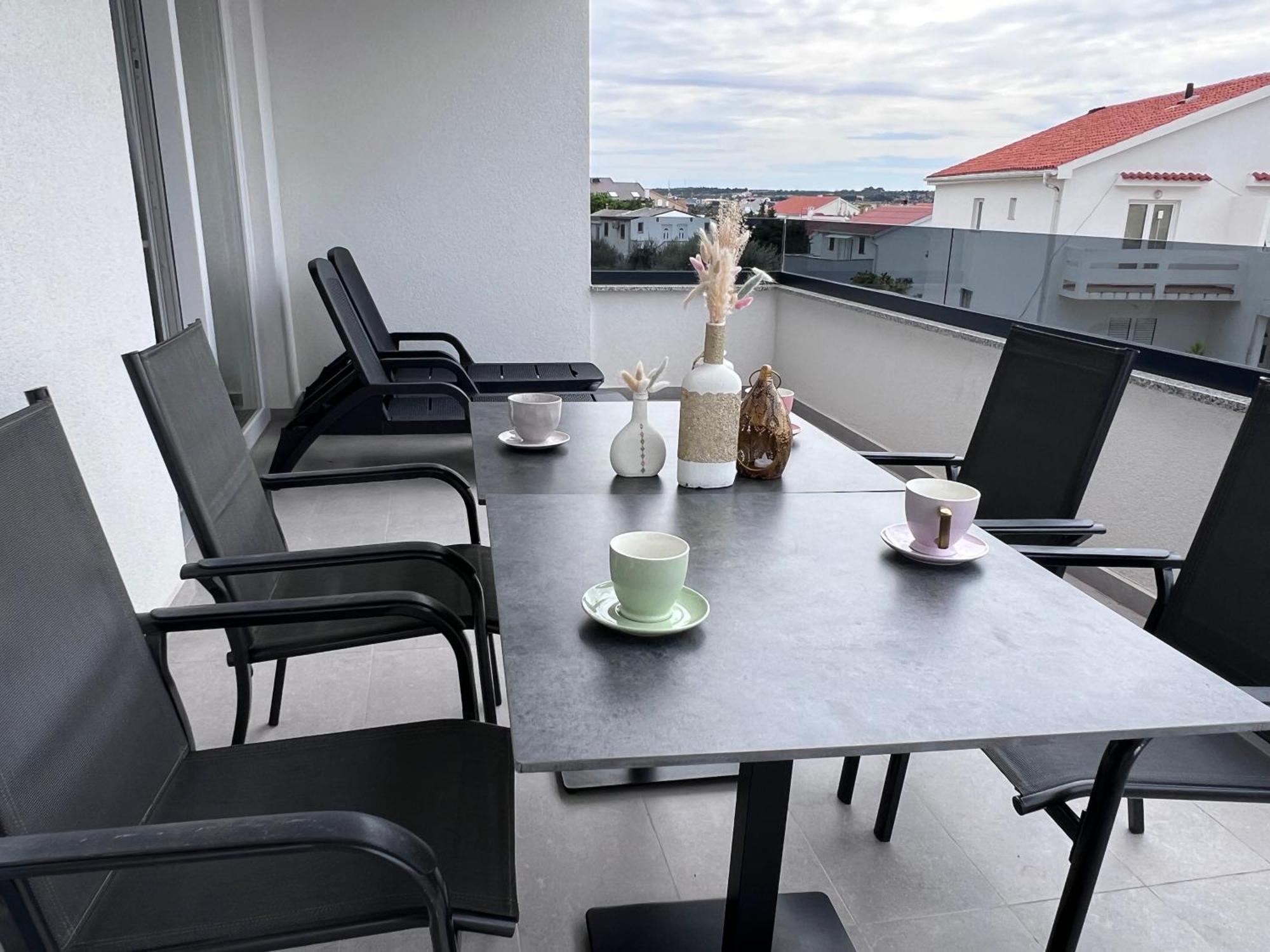 Boutique Hotel Ivy'Z Novalja Ngoại thất bức ảnh