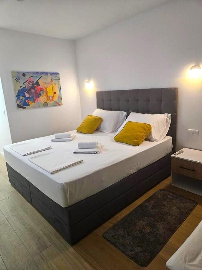 Boutique Hotel Ivy'Z Novalja Ngoại thất bức ảnh